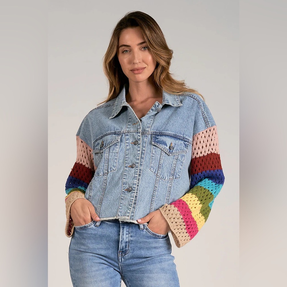 Elan Evereve DENIM FRAYED BOTTOM JACKET WITH RAINBOW CROCHET SLEEVES size S